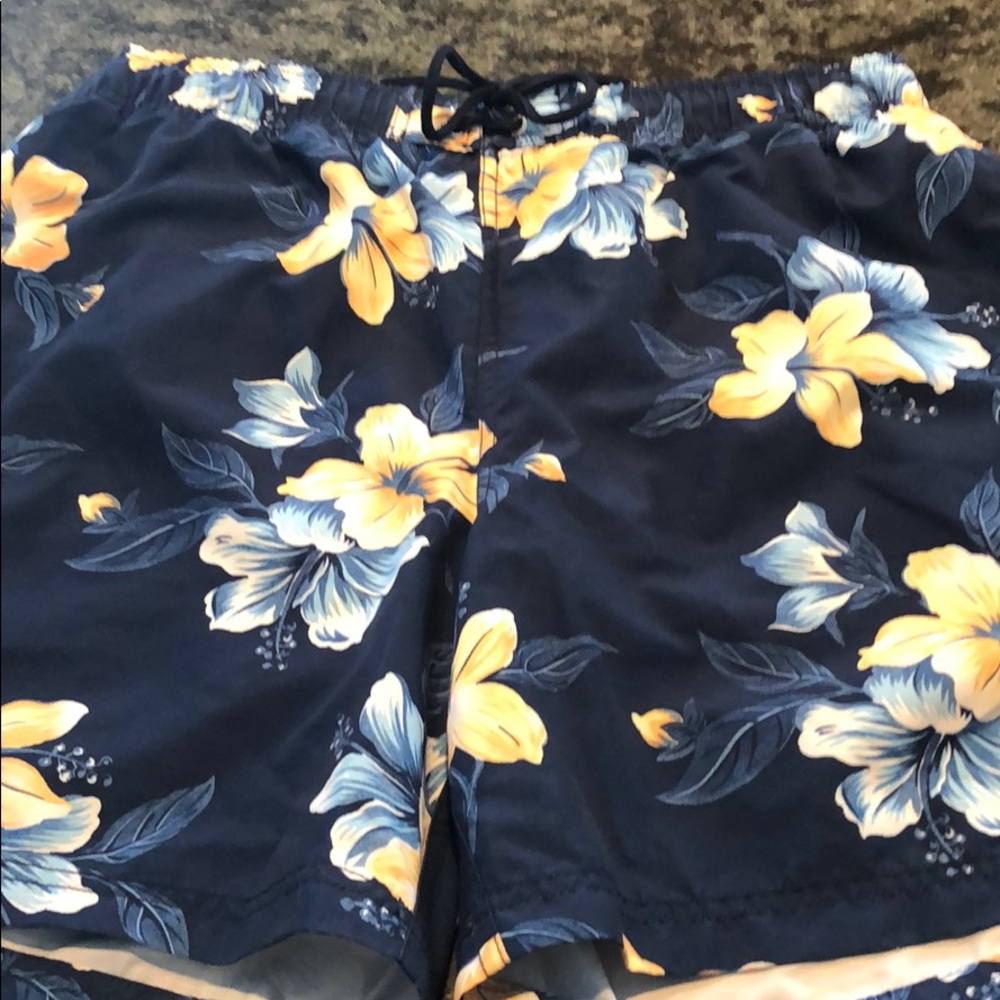 Men's nautical floral swim trunks. Size large.